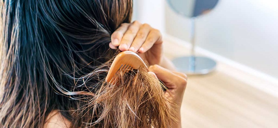 best-shampoo-for-dry-hair-homemade-diy-honey-aloe-vera-shampoo