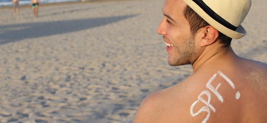 Enjoying a beach holiday with solar protection